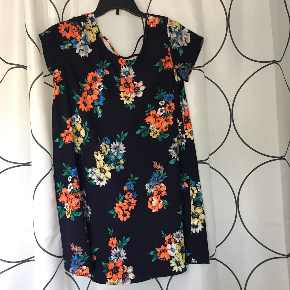 Floral printed shift dress